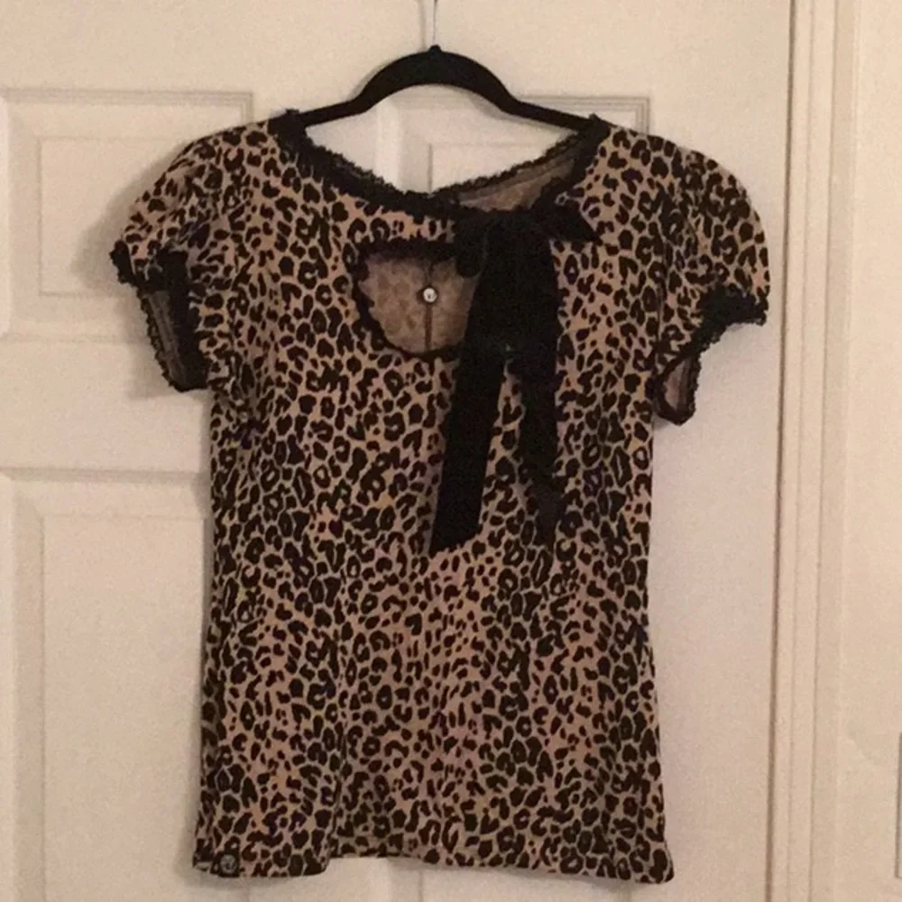 NWT Jessica Louise Leopard Molly Keyhole Puff Sleeve Top - Picture 5 of 12